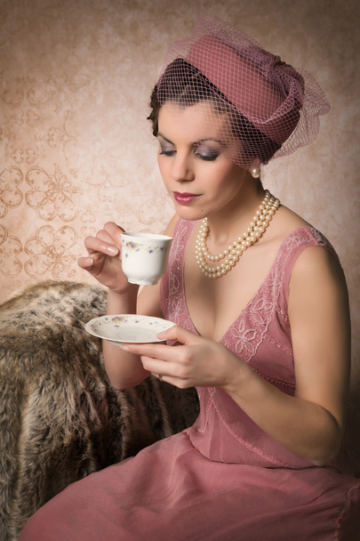Drinking tea Gatsby style - Foto, Imagen