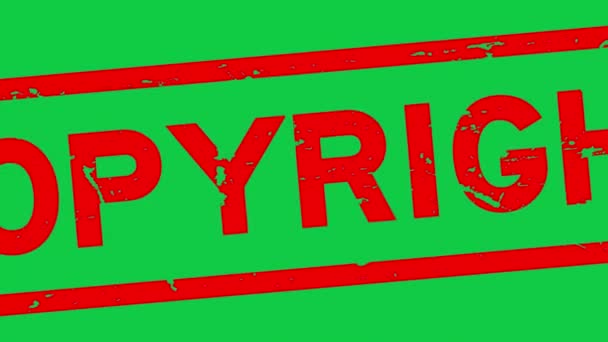 Grunge czerwony praw autorskich słowo kwadrat guma pieczęć pieczęć zoom w zielonym tle - Materiał filmowy, wideo