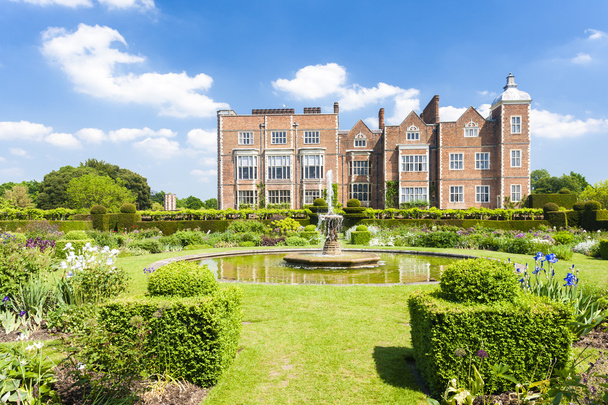 Maison Hatfield avec jardin, Hertfordshire
 - Photo, image