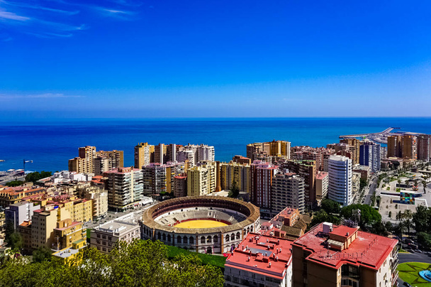 Malaga aerial panorama on a sunny summer day. Malaga, Spain. - Foto, imagen