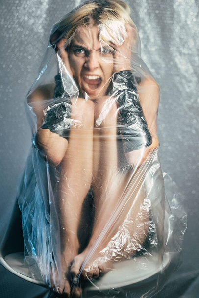 trapped female portrait panic attack abuse - Foto, immagini