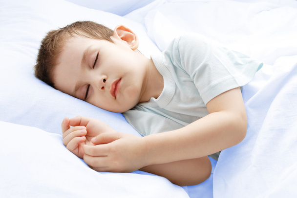 Schlafender Junge - Foto, Bild