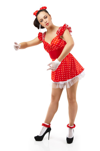 A jovem posa em um vestido vermelho
. - Foto, Imagem