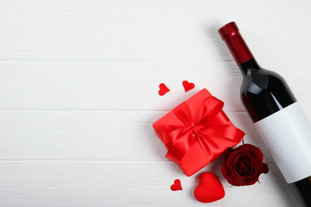 krásný Valentýn pozadí na barevném pozadí s místem pro text - Fotografie, Obrázek