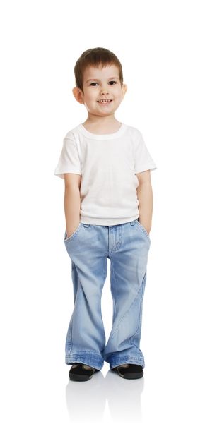mały chłopiec w dżinsy i t-shirt - Zdjęcie, obraz