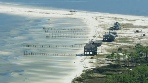 Letecký pohled na vyvýšené domy Mexický záliv Florida - Záběry, video
