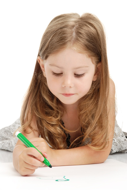 Kleines Mädchen zeichnet - Foto, Bild
