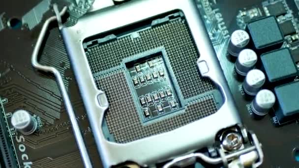 Presa per processore CPU su scheda elettronica marrone - Filmati, video