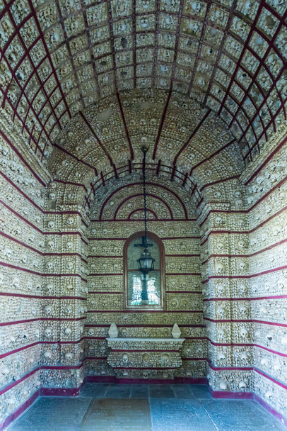 Faro, Portugalia - 31 grudnia 2020: Kaplica Kości w kościele Igreja do Carmo w Faro - Zdjęcie, obraz