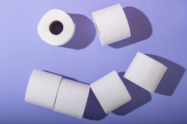 Visage des rouleaux de papier toilette  - Photo, image