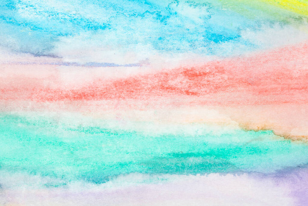 Jolies couleurs d'aquarelle arc-en-ciel vibrantes pour l'arrière-plan - Photo, image