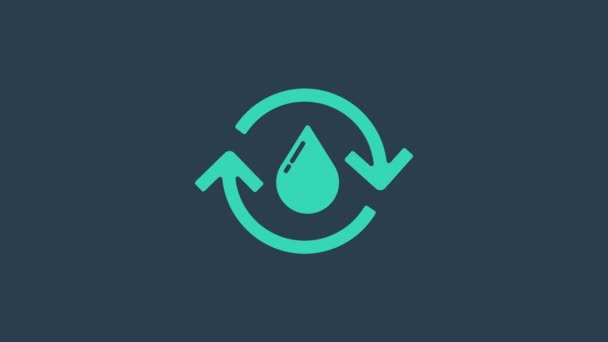 Turkoois Recycle schoon aqua pictogram geïsoleerd op blauwe achtergrond. Druppel water met teken recycling. 4K Video motion grafische animatie - Video