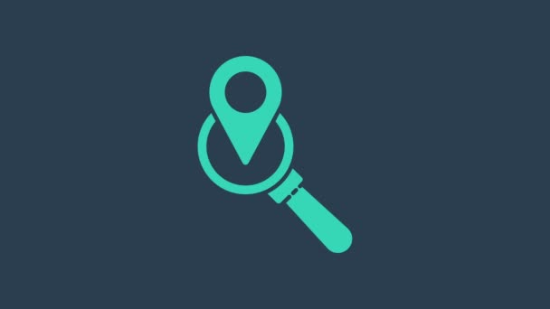 Icône de localisation Turquoise Search isolée sur fond bleu. Loupe en verre avec panneau pointeur. Animation graphique de mouvement vidéo 4K - Séquence, vidéo