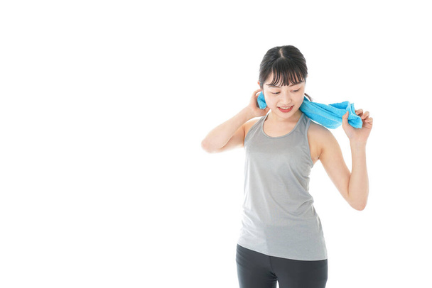 jovem mulher limpando suor - Foto, Imagem