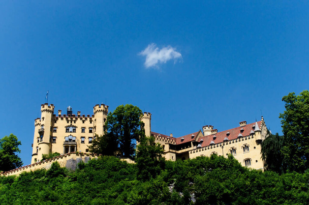 Château de Hohenschwangau dans les Alpes bavaroises, Allemagne. - Photo, image