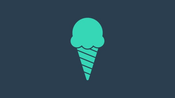 Turkusowe lody w ikonie wafla stożka izolowane na niebieskim tle. Słodki symbol. 4K Animacja graficzna ruchu wideo - Materiał filmowy, wideo