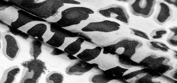 tecido de seda preto e branco, impressão de leopardo, pele animal, Tema africano. textura fundo, padrão - Foto, Imagem