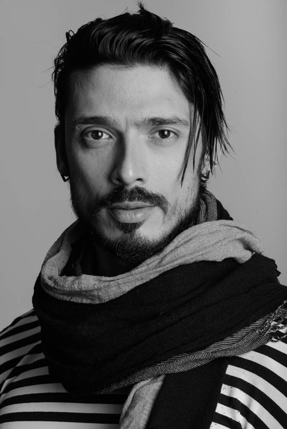 Portrait of handsome man shot in black and white - Fotoğraf, Görsel