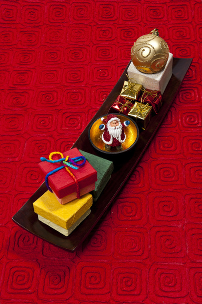Santa in de gouden beker - Foto, afbeelding