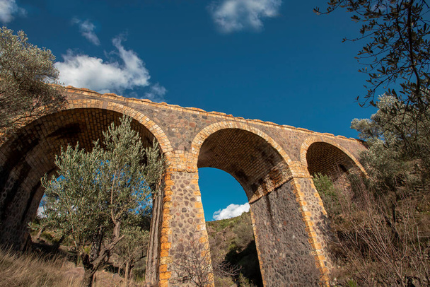 Turchia - Izmir - Urla Struttura in pietra Ponte storico trasversale - Foto, immagini