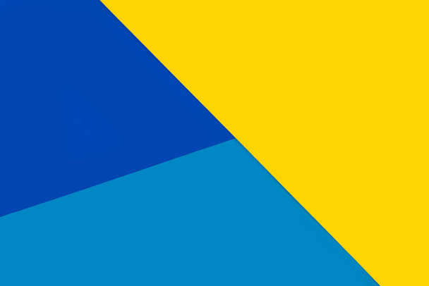Fond géométrique en papier jaune et bleu avec espace de copie - Photo, image