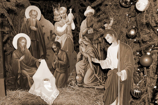 Різдвяна сцена на Різдво в монастирі
 - Фото, зображення
