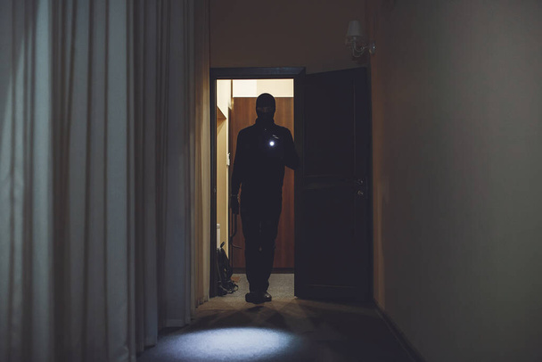 Intrusion of a burglar in a house inhabited - Fotografie, Obrázek