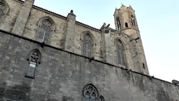 Architectural detail, Casa Padellas at Plaza del Rey, Gothic Quarter in Barcelona, Spain. - Felvétel, videó