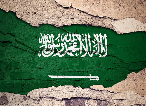 Bandera de Arabia Saudita pintada sobre un viejo fondo de pared. Ilustración 3D - Foto, Imagen