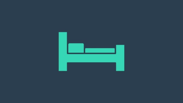 Icono de la cama de la habitación del hotel turquesa aislado sobre fondo azul. Animación gráfica de vídeo 4K - Metraje, vídeo
