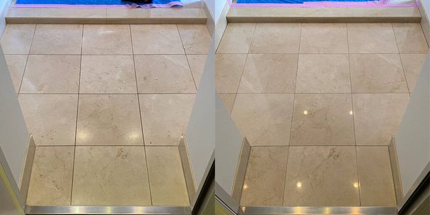 Antes y después, limpiar el pulido y restaurar el suelo de mármol natural - Foto, imagen