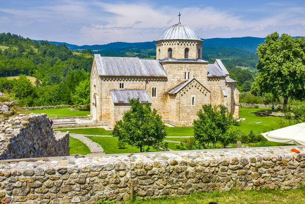 Régi középkori kolostor Gradac Szerbiában - Fotó, kép