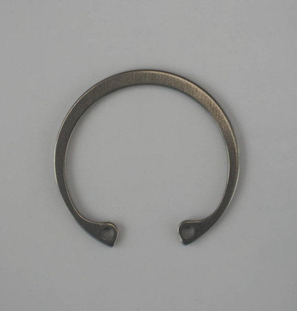 Внутрішнє кільце для оснащення DIN 472, повзункове кільце DIN 472
 - Фото, зображення