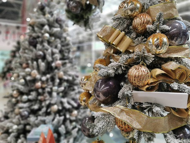 Fond flou du magasin avant Noël. Shopping de Noël - Photo, image