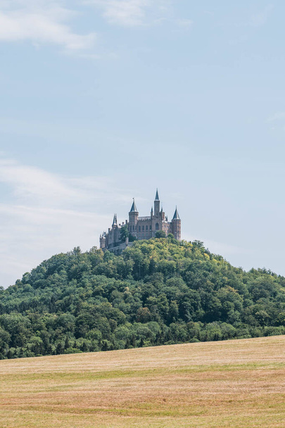 Medival Castle tetején dombok közelében Stuttguart Németországban - Fotó, kép