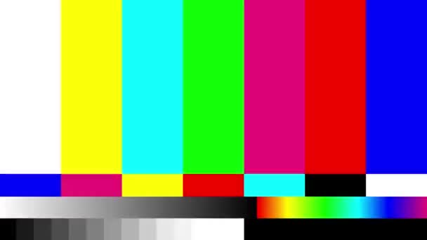 Televisie signaal fout. SMPTE kleurenstaven. Kleur Bars gegevens hapert. Opzettelijke storing. Testpatroon van een tv-transmissie, met kleurrijke balken. - Video