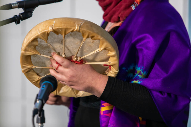 Élő bemutató őslakos dob workshop - Fotó, kép