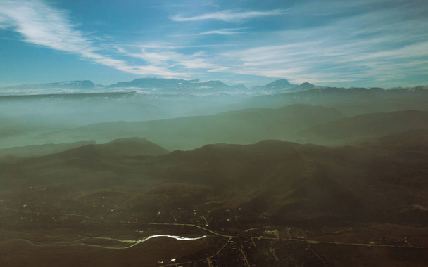 Дагестан, горные вершины сквозь туман - Фото, изображение
