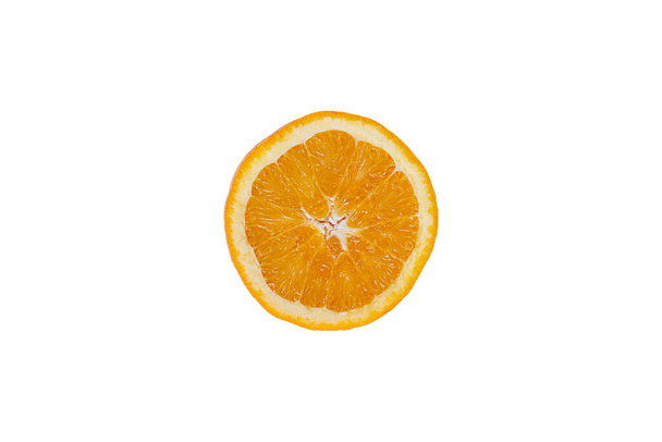 cortado en medio naranja aislado sobre fondo blanco - Foto, Imagen