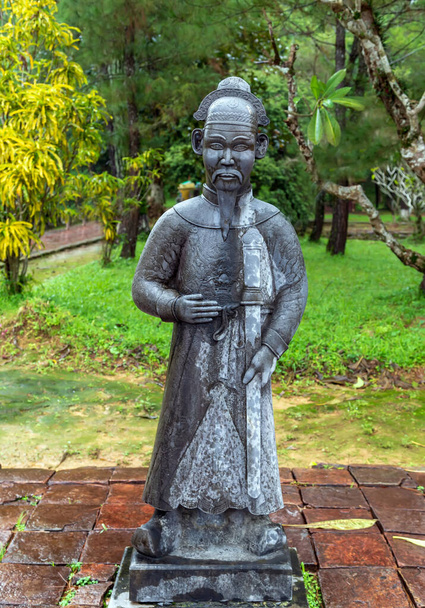 Posągi strażnika Grobowiec Królewski Khai Dinh w Hue, Wietnam - Zdjęcie, obraz