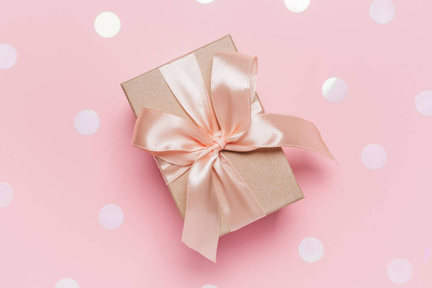 Gifts on pink background, love and valentine concept - Fotoğraf, Görsel