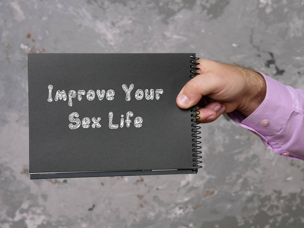 Conceito motivacional sobre melhorar sua vida sexual com frase no pedaço de papel - Foto, Imagem
