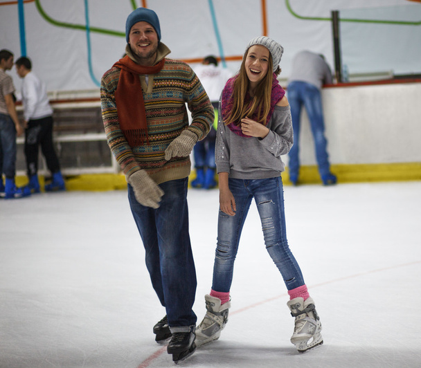 Deportes de invierno, padre e hija
 - Foto, imagen