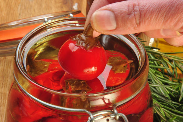 Un peu de paprika cerise rouge bio à l'huile de tournesol
 - Photo, image