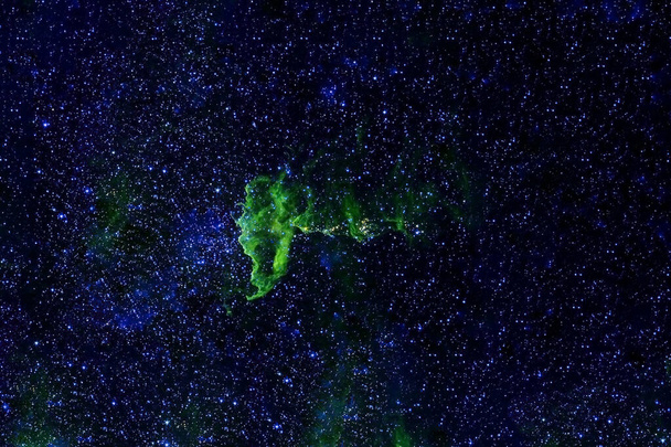 Galáxia verde no espaço profundo. Elementos desta imagem foram fornecidos pela NASA. Foto de alta qualidade - Foto, Imagem
