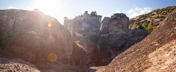 Monasterio Grant Meteora cerca de Kalambaka, Grecia - Foto, imagen