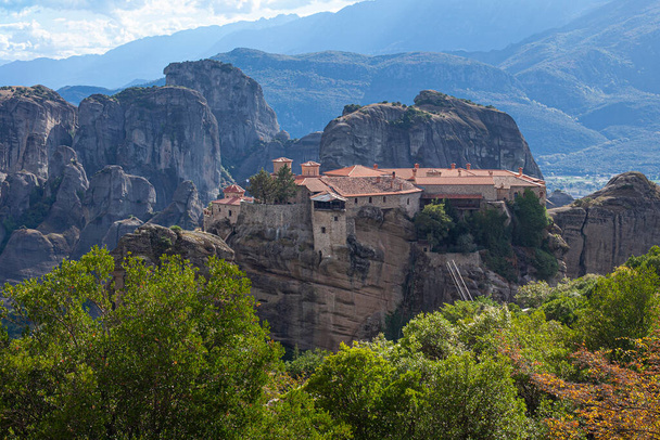 Монастир Грант Метеора поблизу Каламбаки (Греція). - Фото, зображення