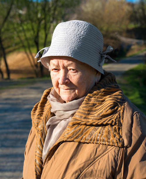 Retrato de anciana
 - Foto, Imagen