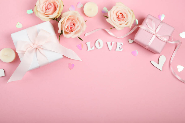 mooie Valentijnsdag achtergrond op gekleurde achtergrond met plaats voor tekst - Foto, afbeelding