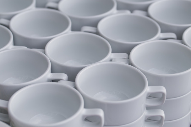 Ряд кофейных чашек
 - Фото, изображение